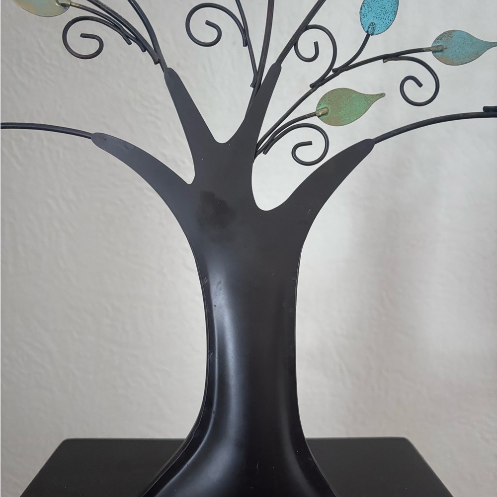 Vintage 2002 Hallmark keepsake large picture frame tree. - Picture 3 of 8